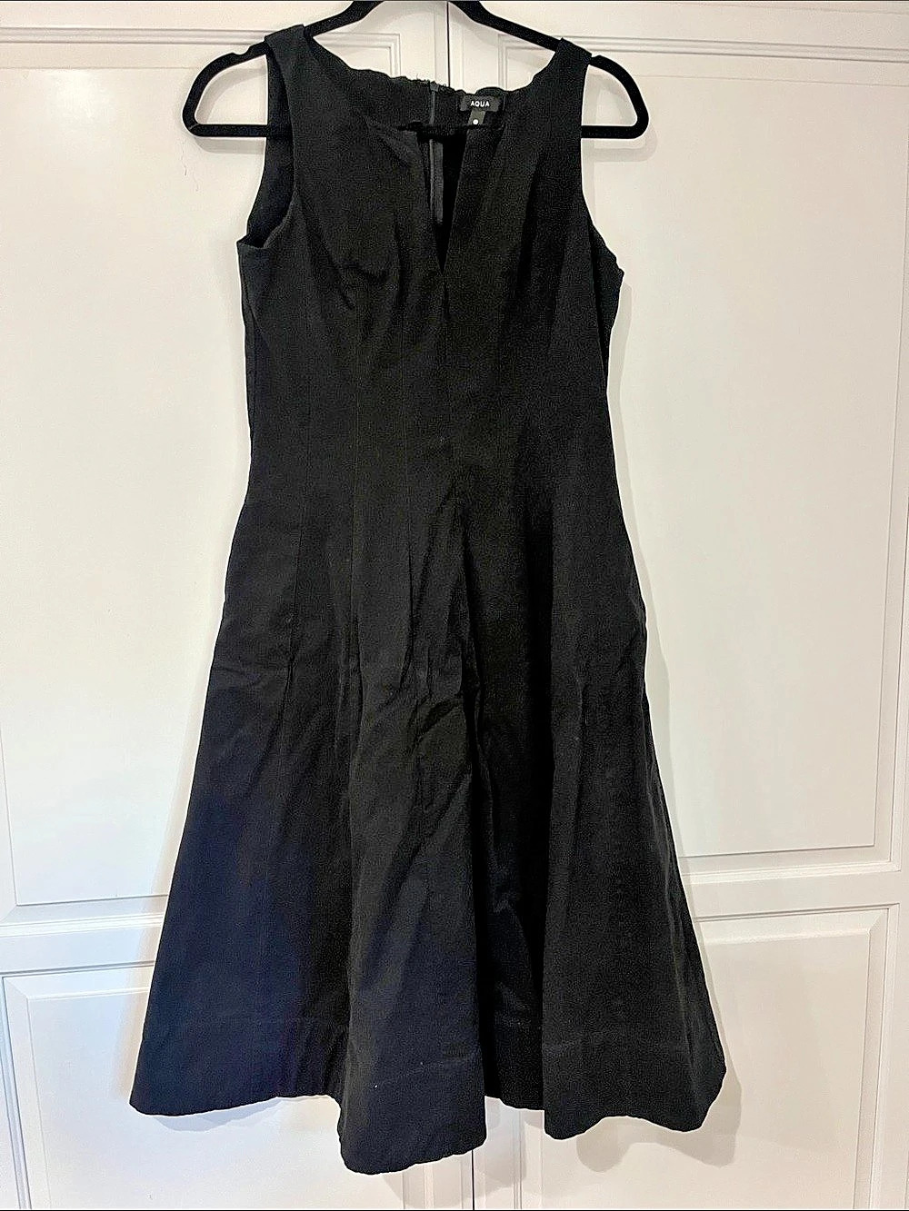 AQUA Black Sleeveless Midi Dress classy style